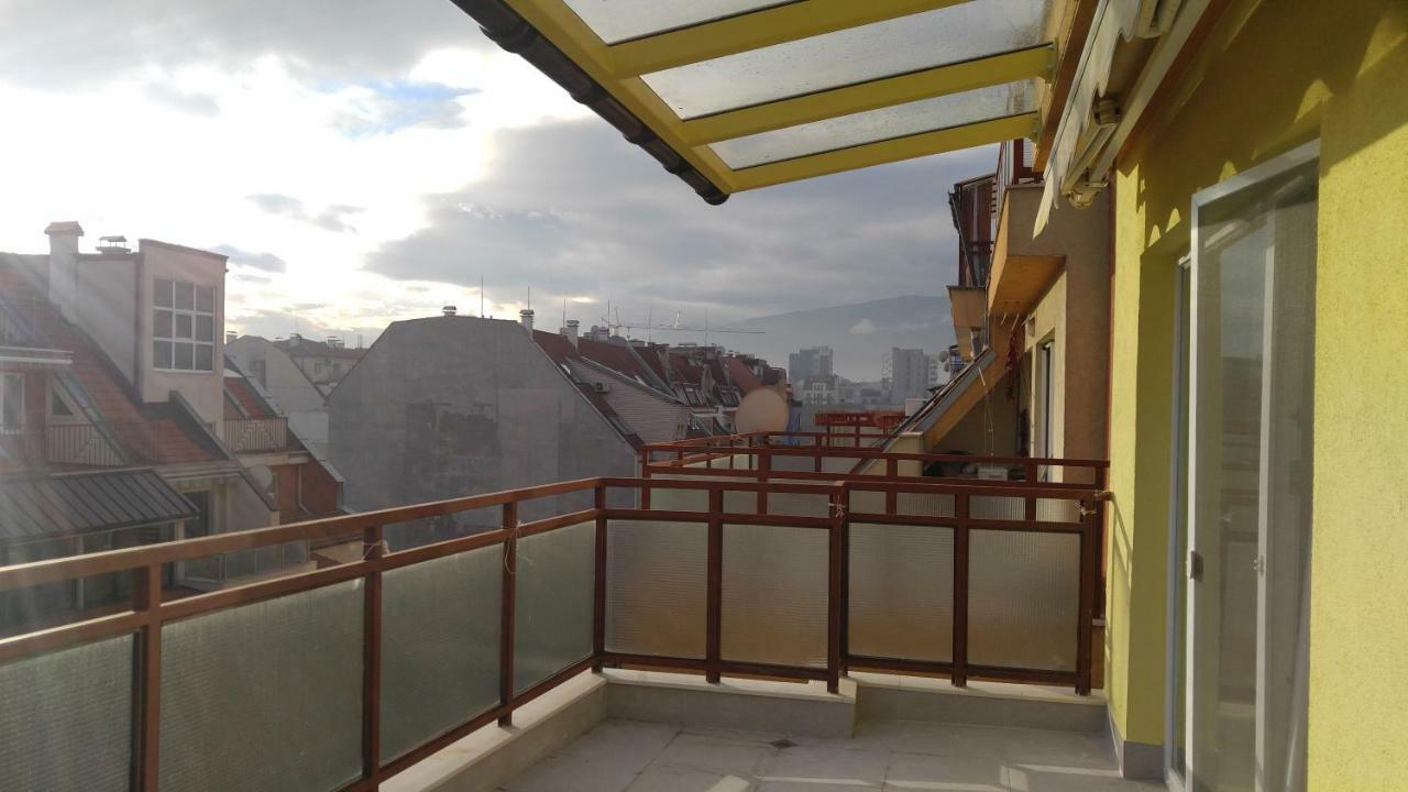 Modern Apartment Sofia Center Екстериор снимка