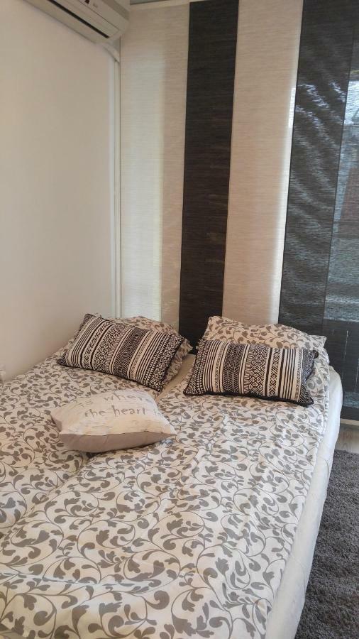 Modern Apartment Sofia Center Екстериор снимка