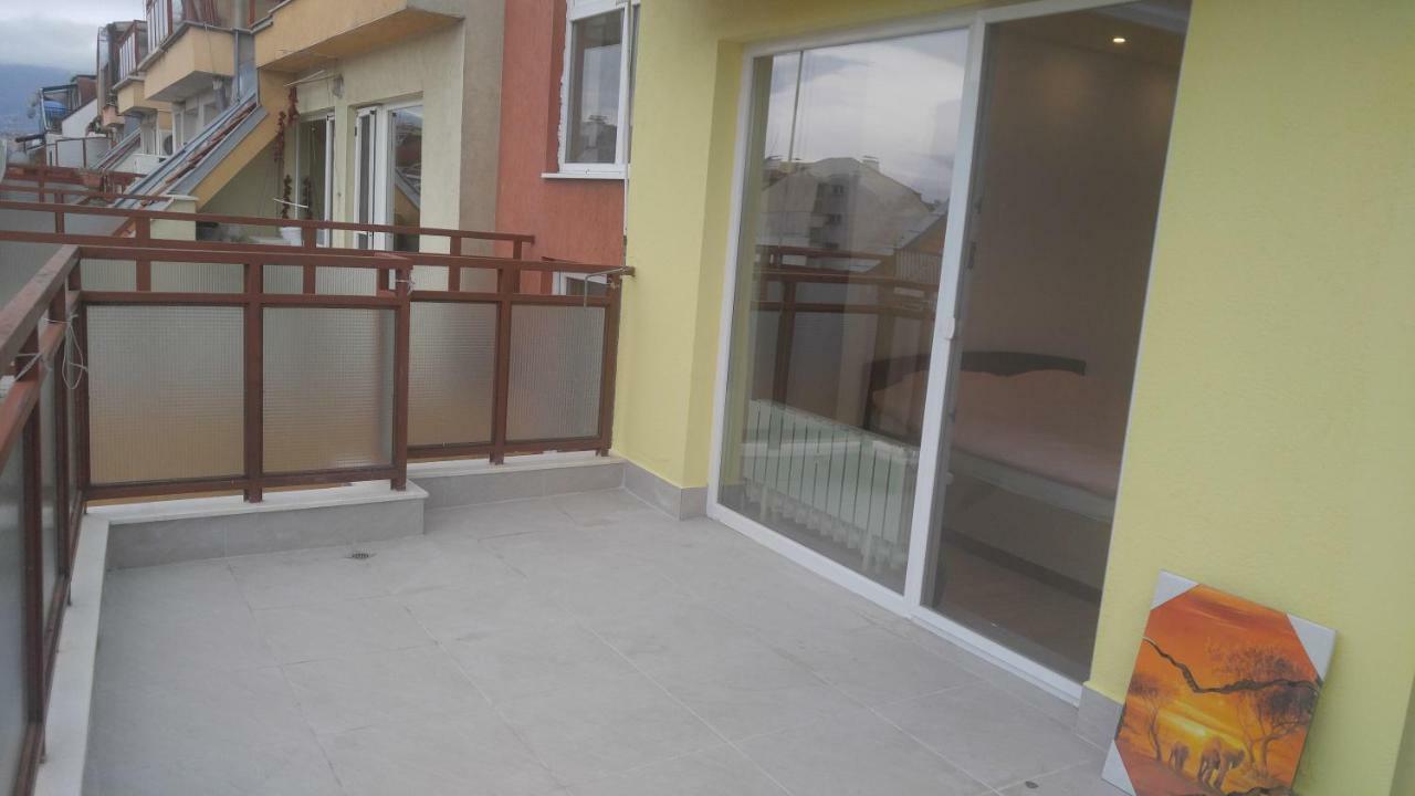 Modern Apartment Sofia Center Екстериор снимка