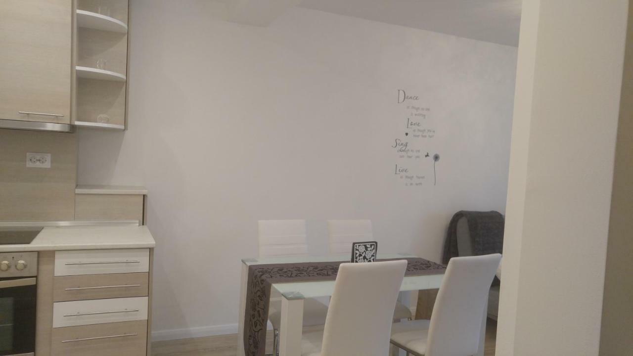 Modern Apartment Sofia Center Екстериор снимка