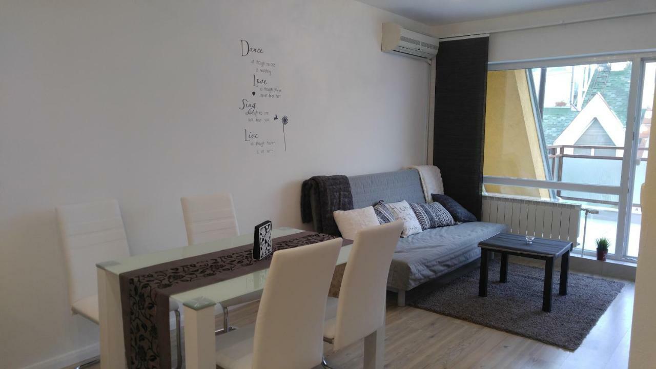 Modern Apartment Sofia Center Екстериор снимка