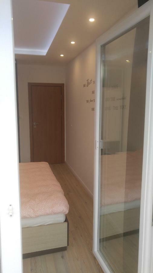Modern Apartment Sofia Center Екстериор снимка