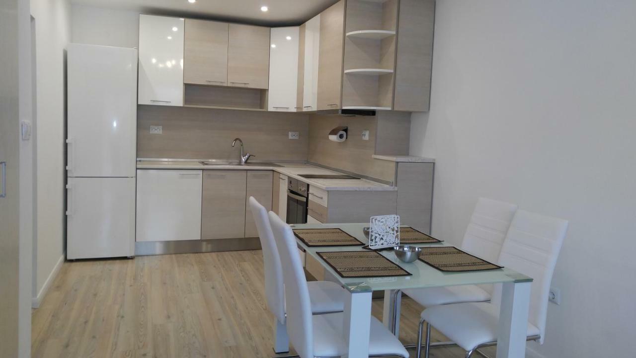 Modern Apartment Sofia Center Екстериор снимка