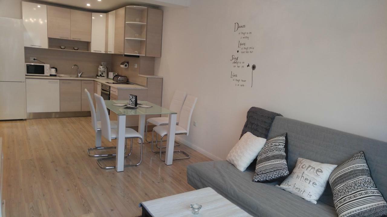 Modern Apartment Sofia Center Екстериор снимка