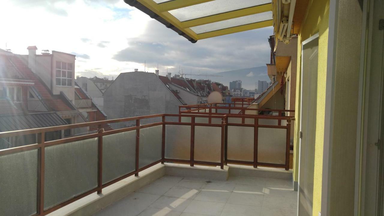 Modern Apartment Sofia Center Екстериор снимка